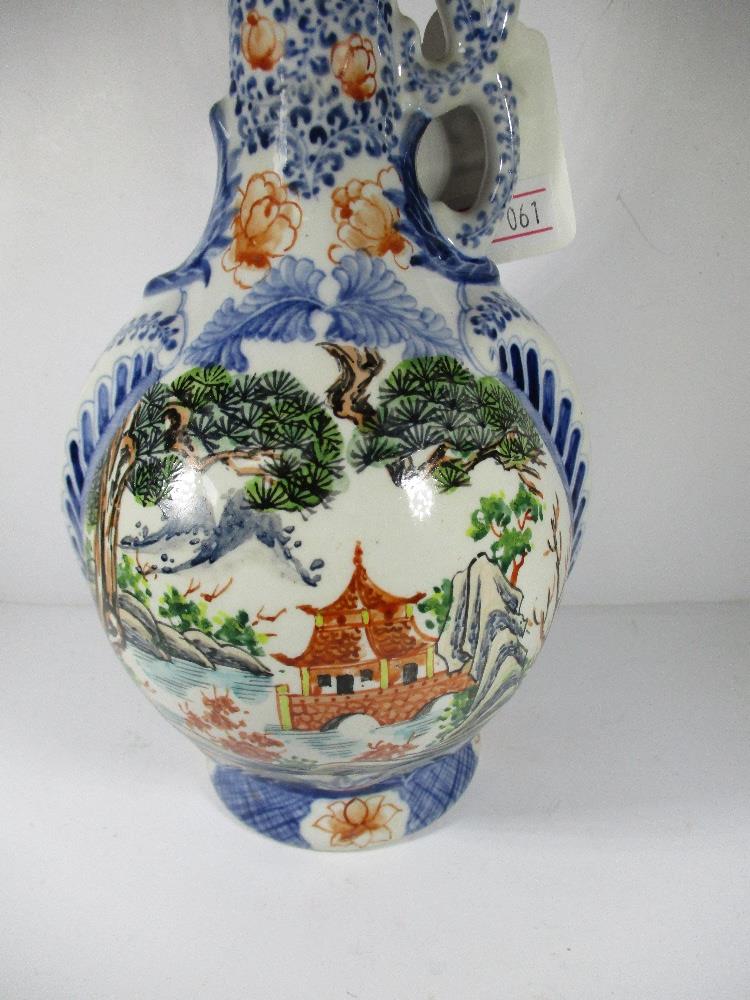 A Japanese hand-painted polychrome decorated sake jug - Image 6 of 10