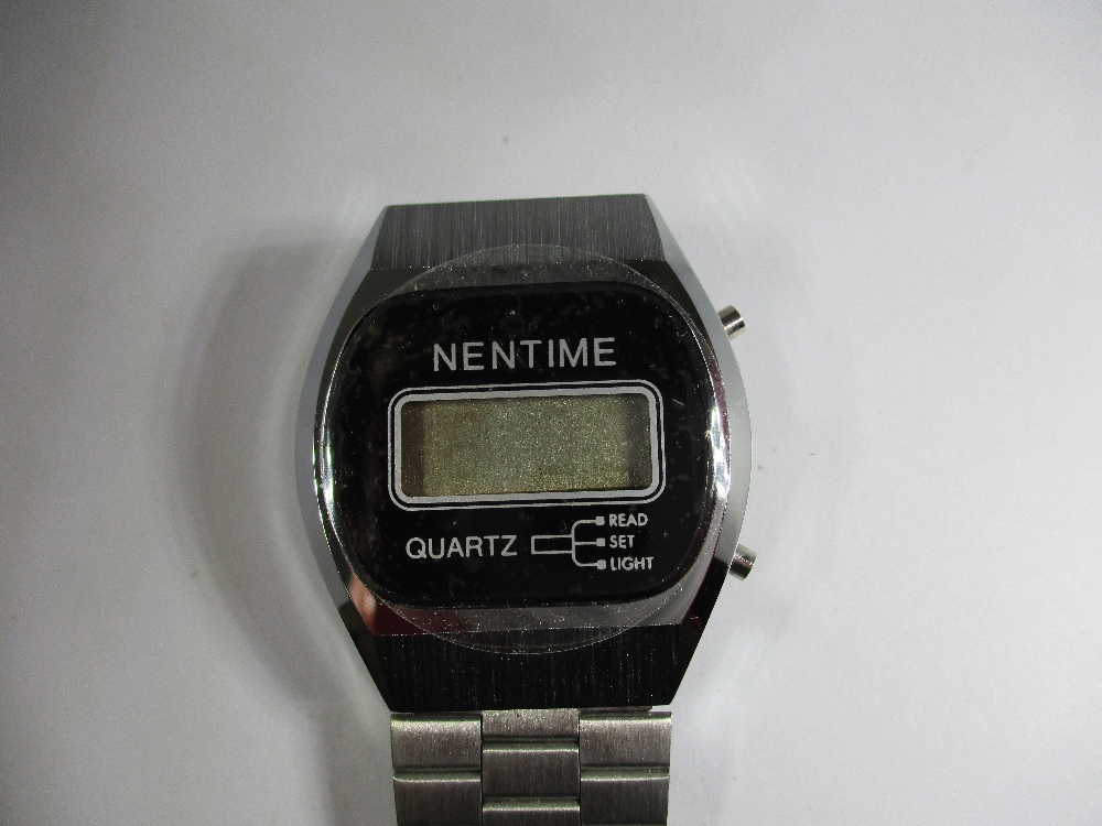 A vintage Nentime quartz watch in unused condition with instructions - Image 3 of 7