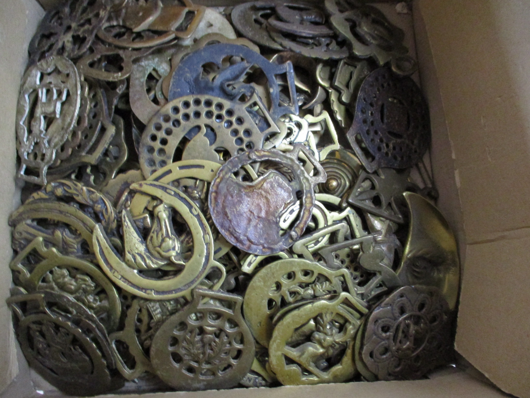 A large quantity of antique and later horse brasses and 4 shell cases - Image 3 of 7