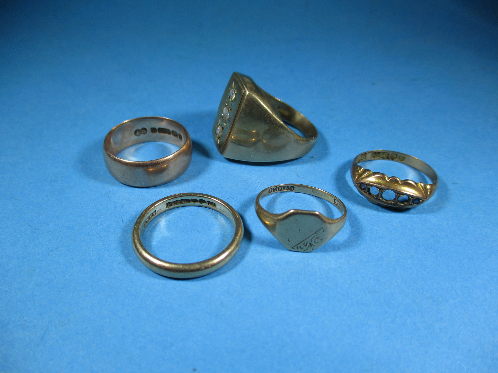 Five 9ct gold rings, approx. total weight 18.8g - Image 2 of 5