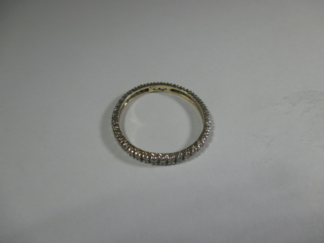 A 9ct gold diamond set full eternity ring - Image 5 of 5