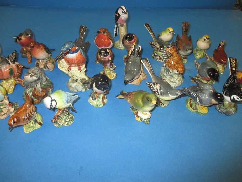 A quantity of vintage Beswick model birds.