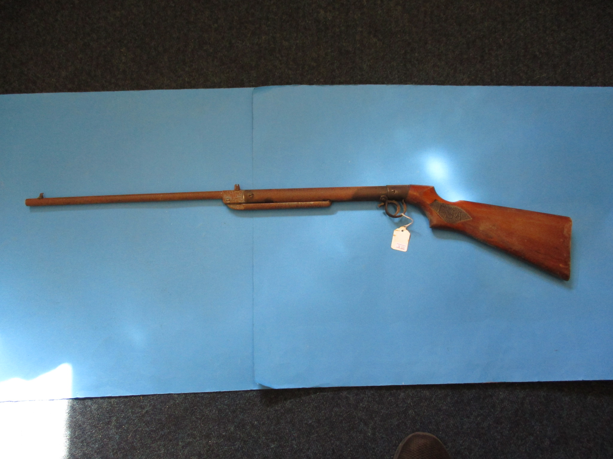An early 20th century BSA Long tom .177 calibre air rifle - Image 2 of 9