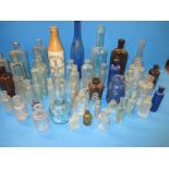 A quantity of vintage bottles to include a Braintree example