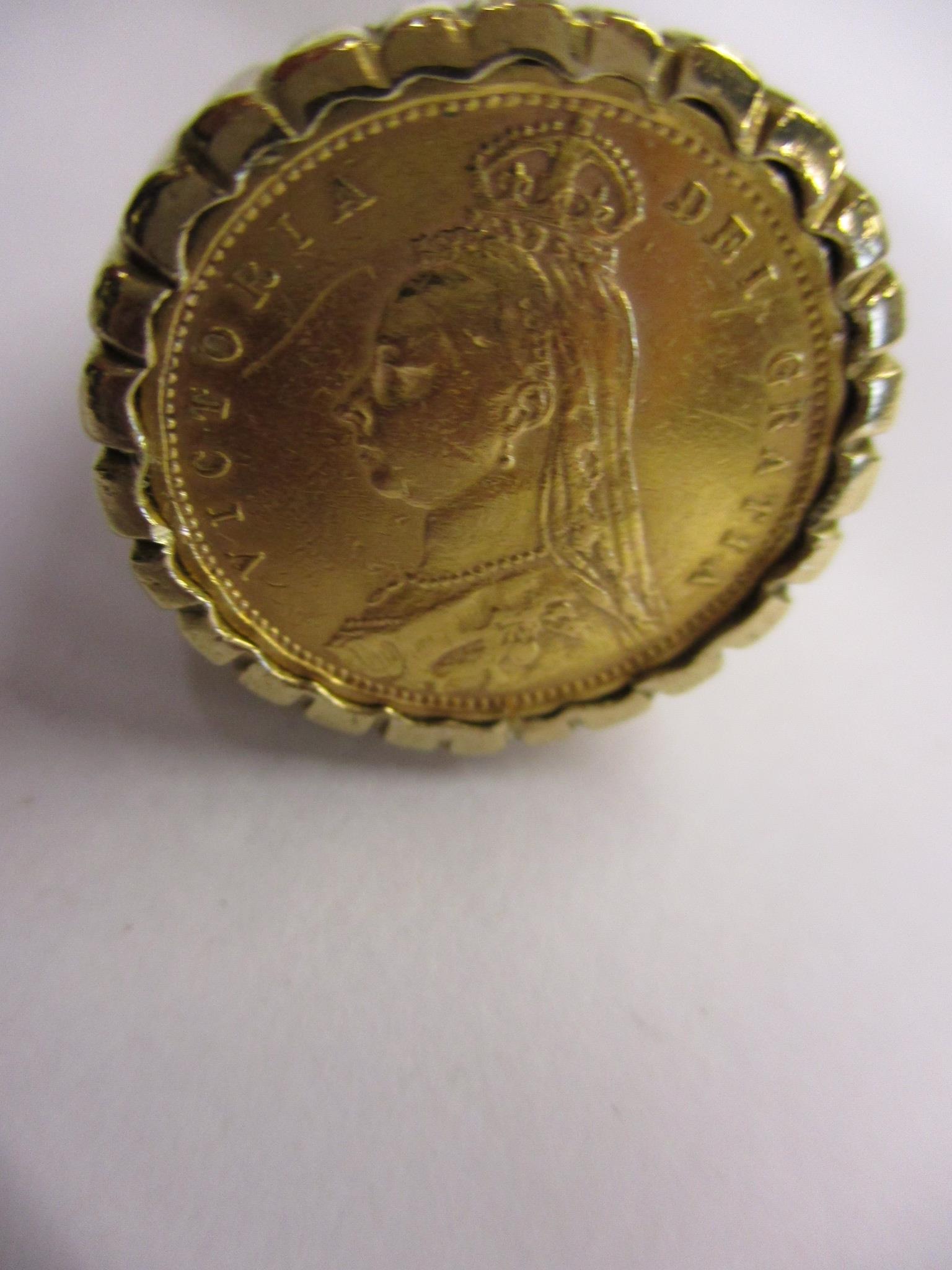 An 1892 gold half sovereign having Jubilee head and shield back set in a 9ct gold ring, approx total - Image 10 of 10