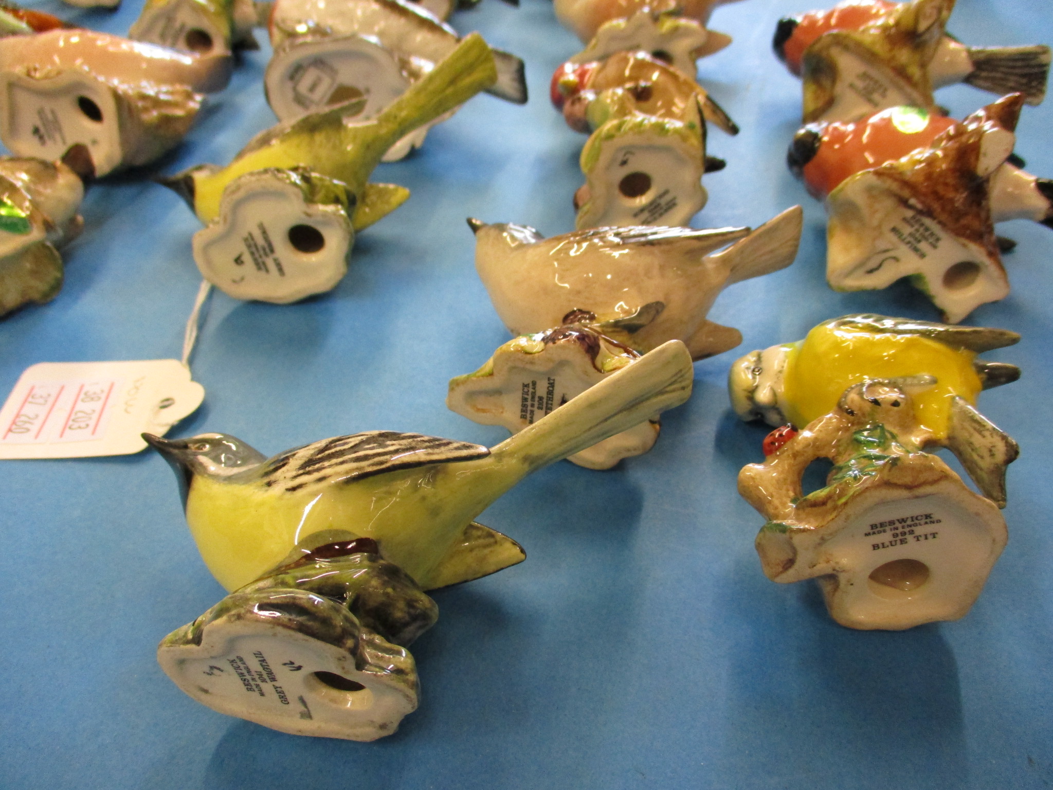 A quantity of vintage Beswick model birds. - Image 7 of 12