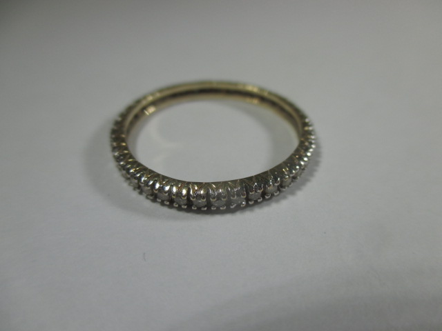 A 9ct gold diamond set full eternity ring - Image 3 of 5
