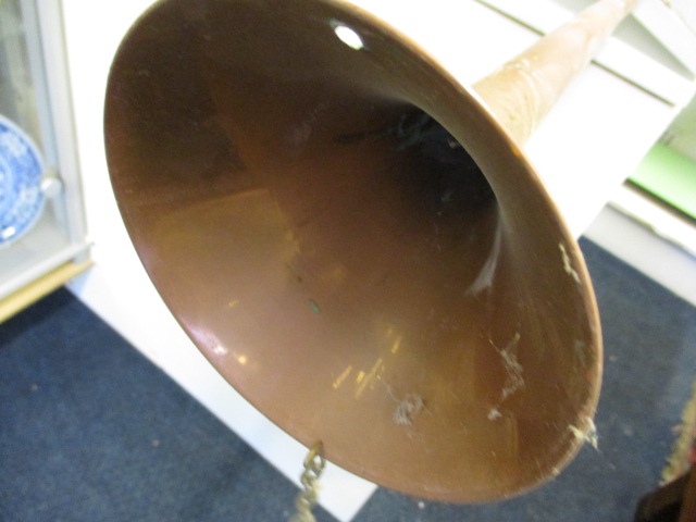 A large vintage copper post horn - Image 4 of 5