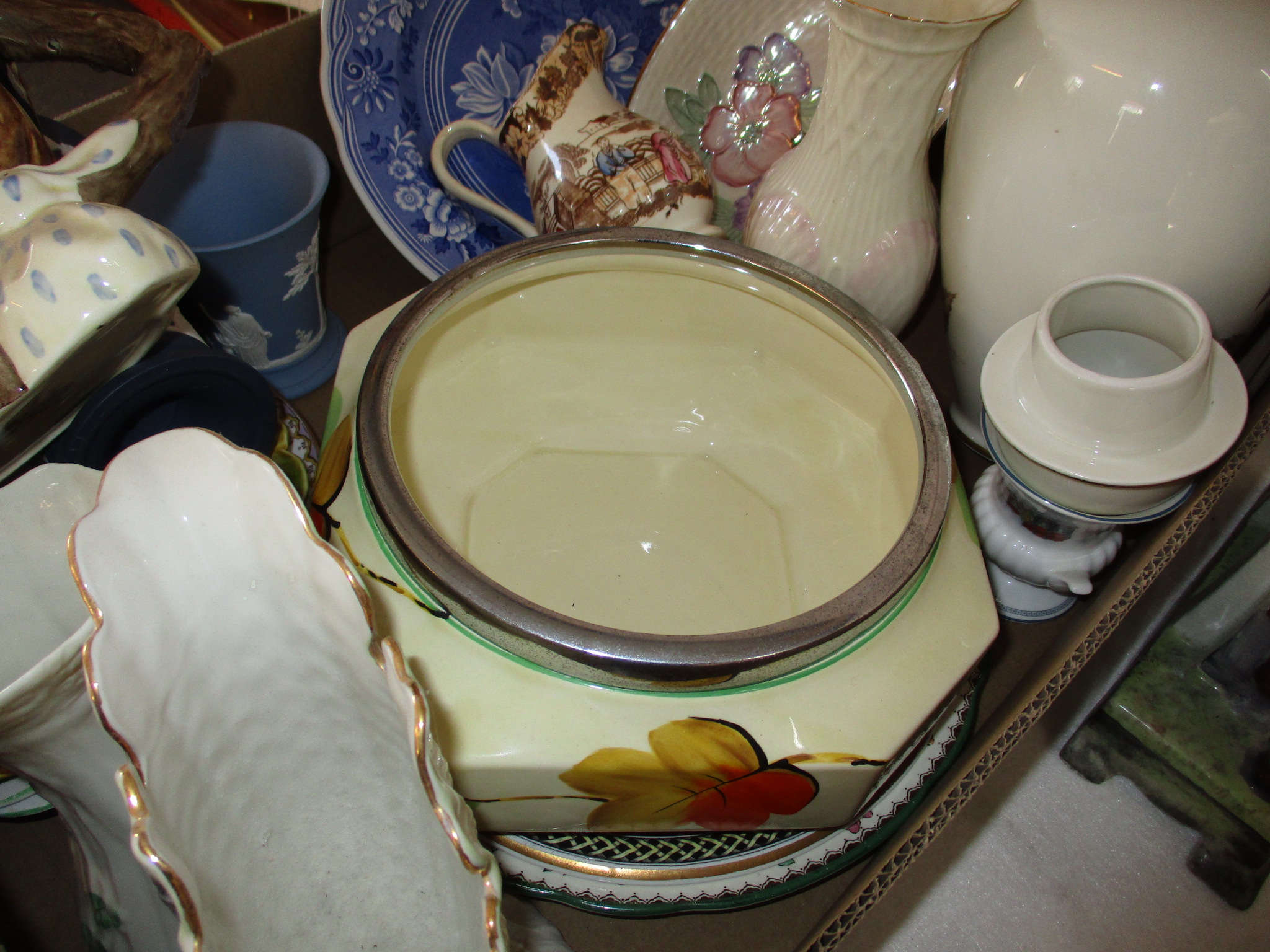 A large quantity of Victorian and later ceramics and general clearance items - Image 7 of 10