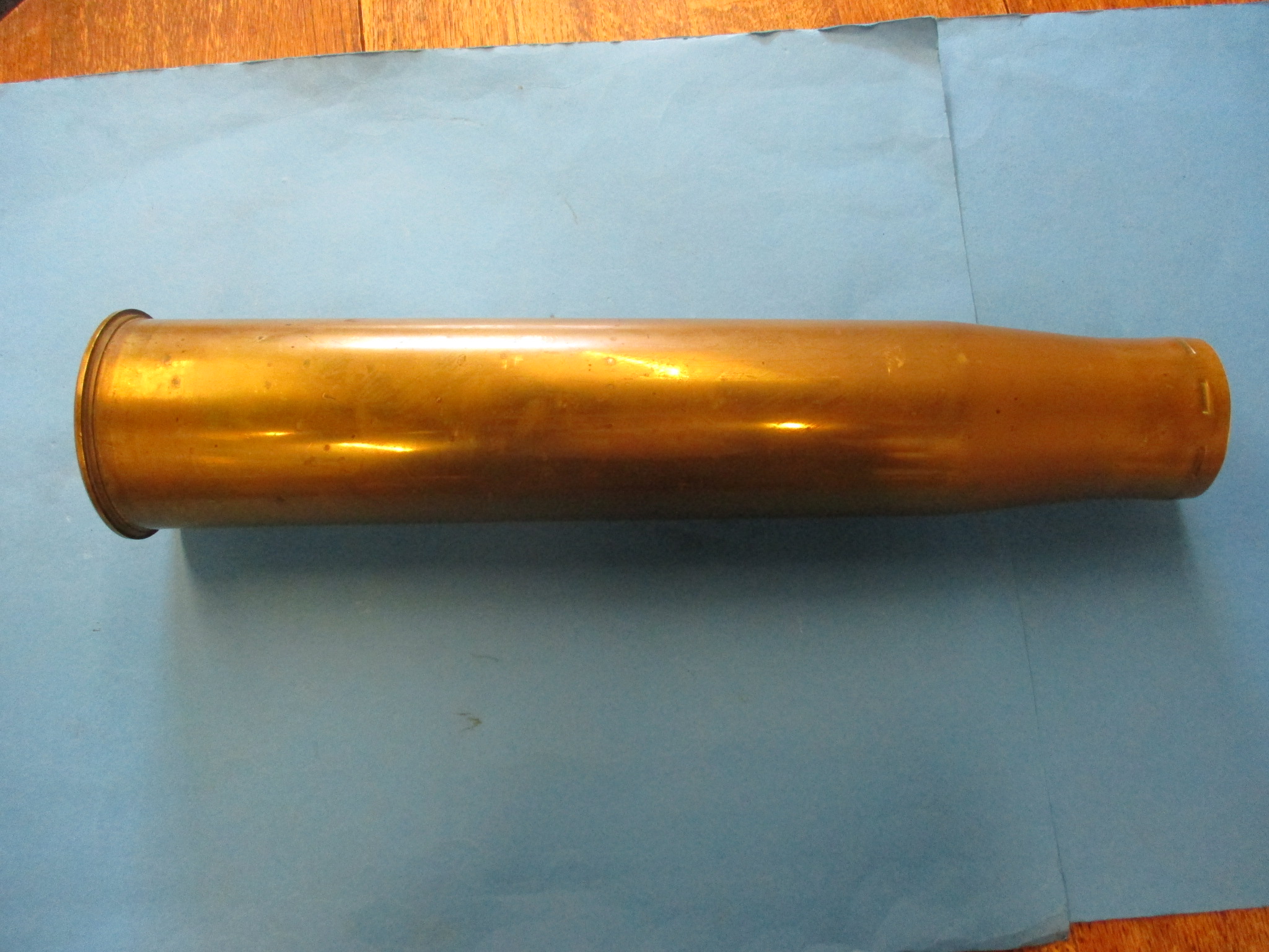 A large WWII 90mm brass shell case dated 1944 - Image 2 of 8