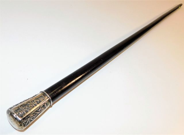 A gents ebonised walking cane with Chinese silver