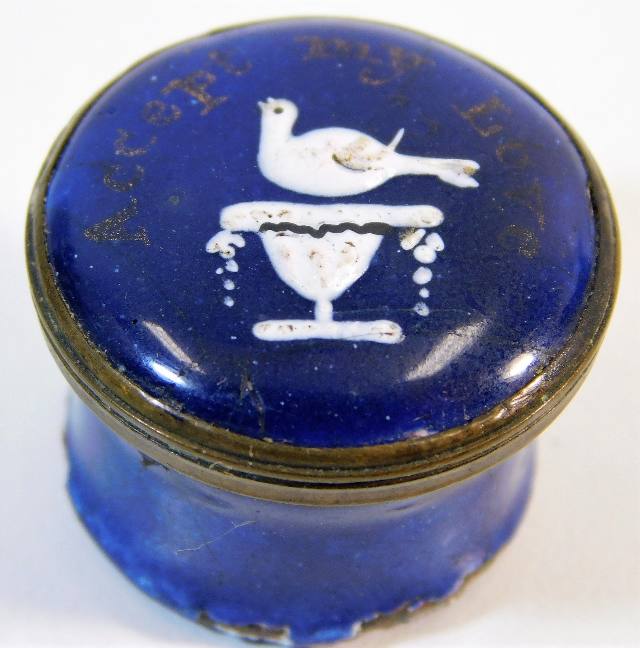 A 19thC. miniature lidded enamel box with motto "A