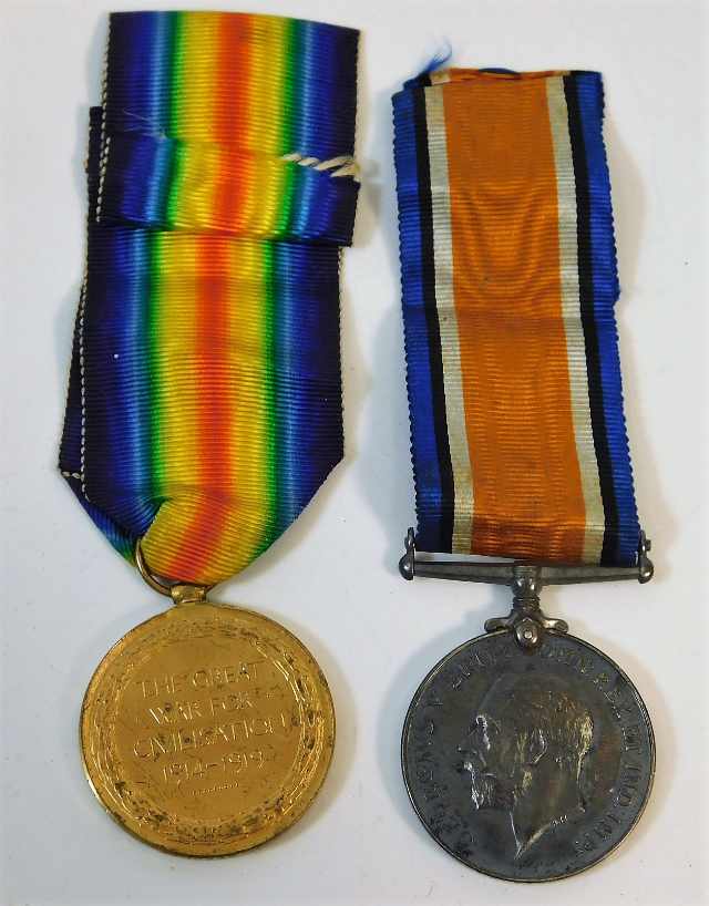 A WW1 medal set awarded to 2876 DUR. F. Barclay R.