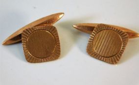 A 9ct gold pair of cuff links 5.4g