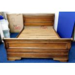 A Willis & Gambier king size sleigh bed