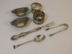 A pair of silver salts twinned with other silver i