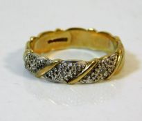 A 9ct gold ring set with diamonds 3.3g size N