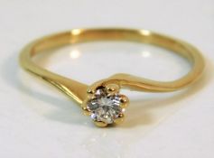 An 18ct Dutch gold ring set with approx. 0.24ct VS