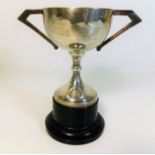 A silver cup with stand approx. 126g metal weight,