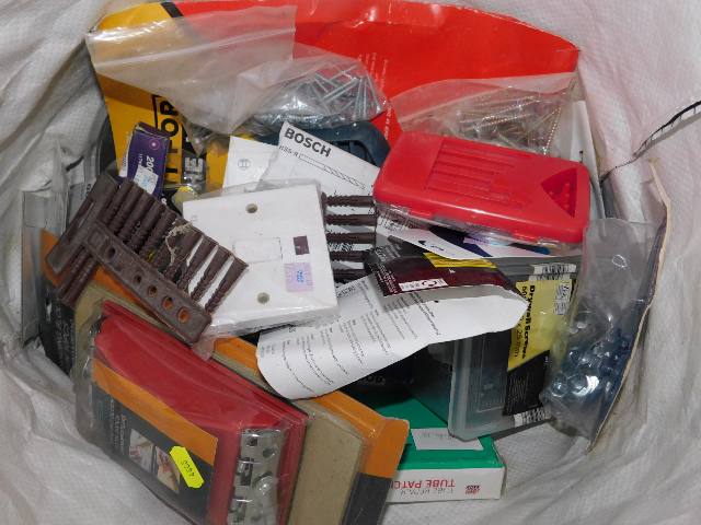 A bagged quantity of fixings etc.