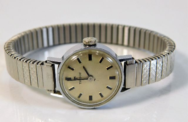 A ladies stainless steel Tissot wrist watch