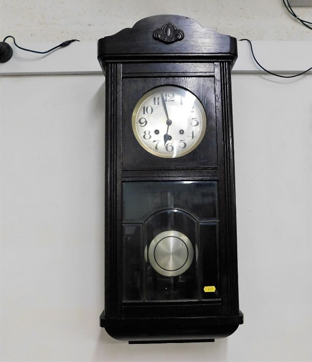 A 1920's oak clock