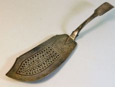 A Georgian silver fish slice 125g