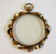 A 9ct gold locket 41.5mm diameter 5g