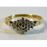 A 9ct gold diamond ring set with 0.25ct diamond si