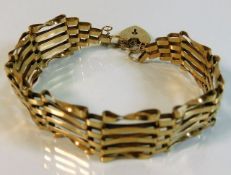 A 9ct gold five bar bracelet 10.8g