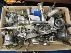 A boxed quantity of mixed silver plated ware & bas