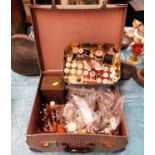 A cased quantity of sewing items & threads