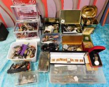 A quantity of modern watches & watch parts, mostly