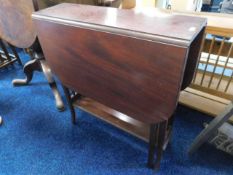 A small mahogany Sutherland table 27in high