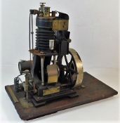 An early 20thC. stationary model of an internal co