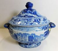 A large lidded tureen, crack to one side 14in wide