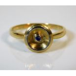 A retro style 14ct gold ring set with sapphire 2.3