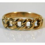 A 9ct gold ring size V 4g
