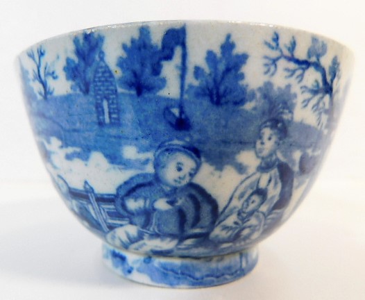 A c.1800 blue & white English porcelain tea bowl,