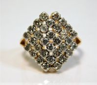 A 14ct gold ring set with approx. 1.9ct diamonds 5