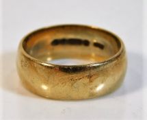 A 9ct gold band 6.9g