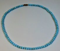 A turquoise beaded necklace 17in long 17g