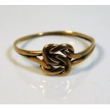 A Victorian 9ct gold knot ring 1g size O