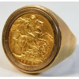 A 9ct gold mounted 1906 Edward VII full gold sover