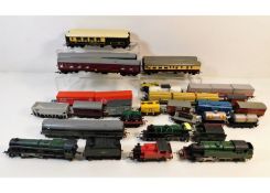 Five OO gauge railway engines including two Pulman