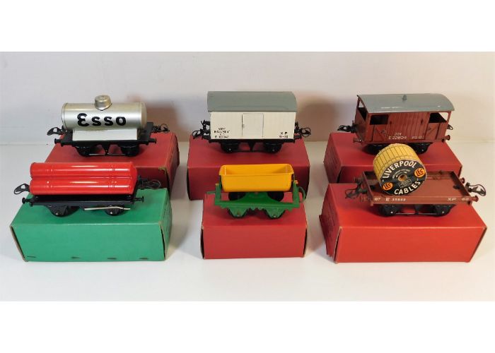 Six boxed Hornby 'O' gauge tinplate railway rollin