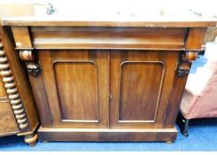 A Victorian mahogany sideboard with drawer & cupbo