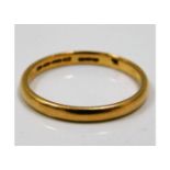 A 22ct gold band 2.3g size M/N