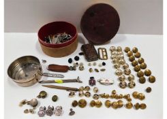 A quantity of mixed military uniform buttons & oth