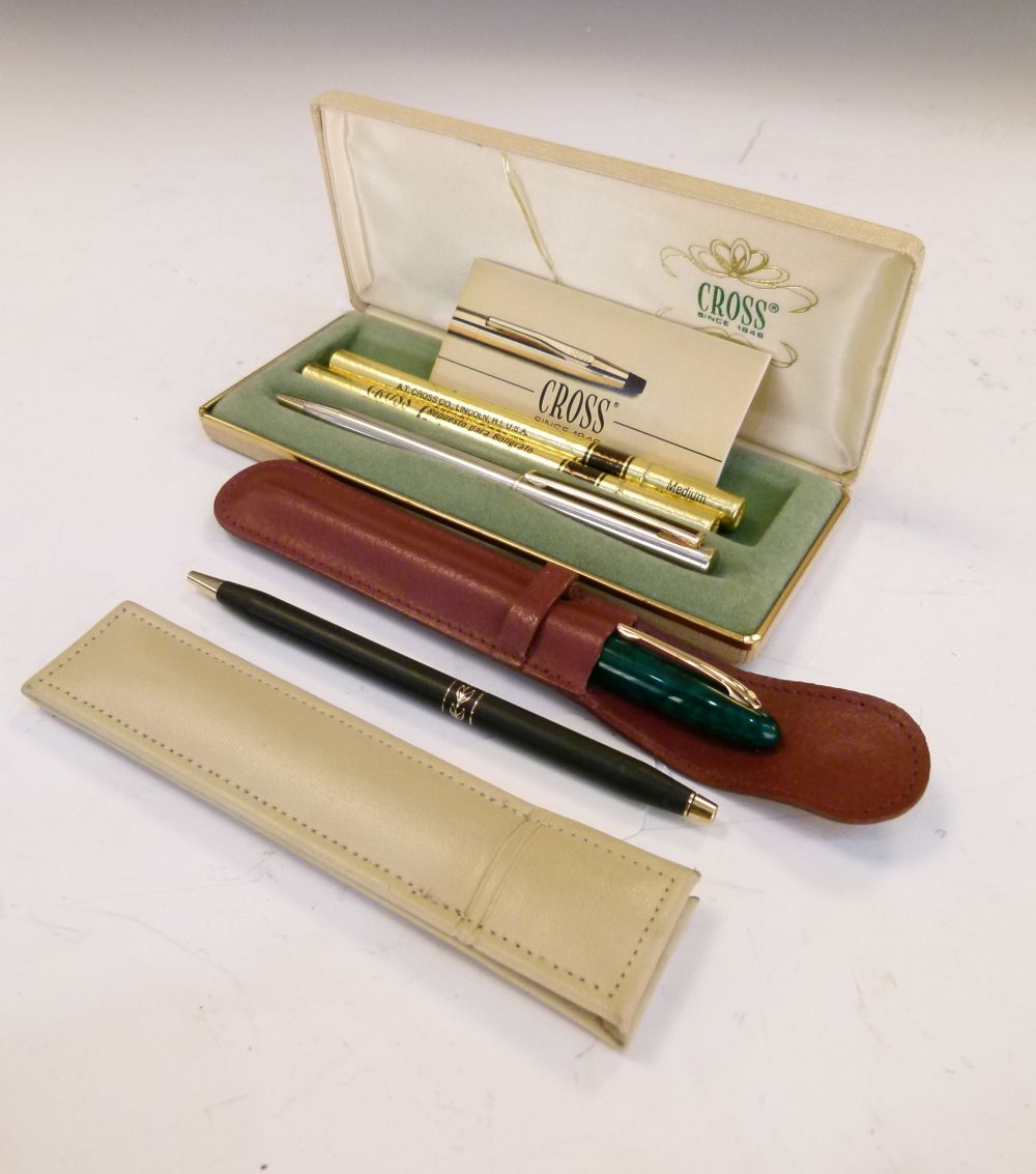 Sheaffer fountain pen with 18k yellow metal nib, together with two rollerballs, Cross ball pen